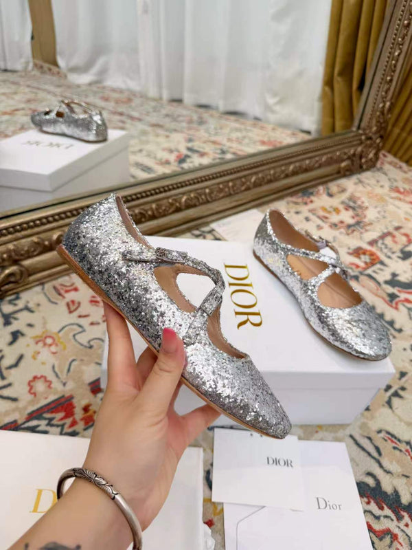CD Ballet Flats Silver in Grit 771784
