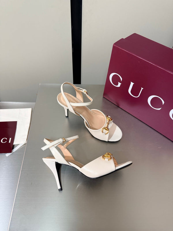 GG Buckle Stiletto Round Toe Heel Height 85mm White in Calfskin 784465