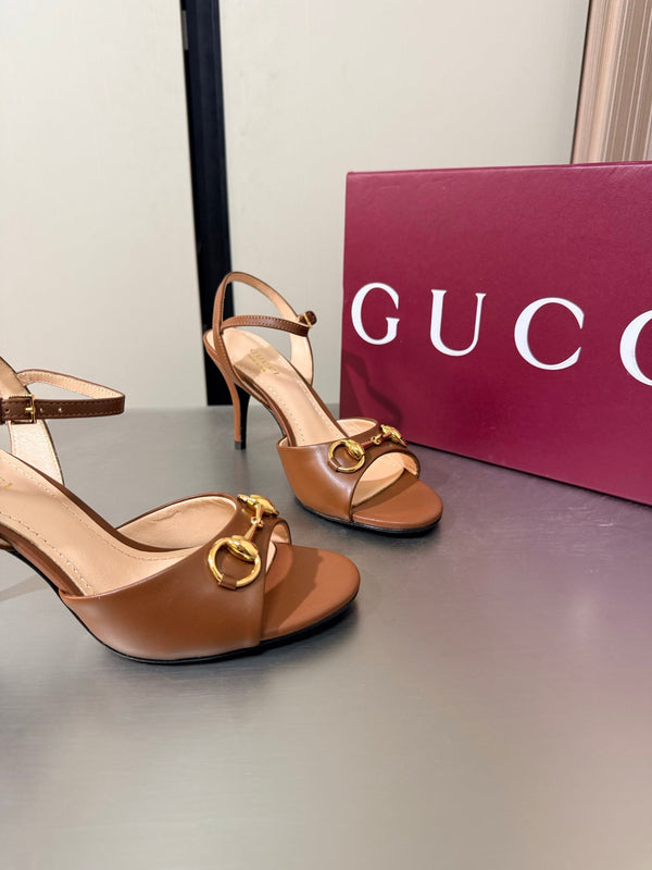 GG Buckle Stiletto Round Toe Heel Height 85mm Brown in Calfskin 784464
