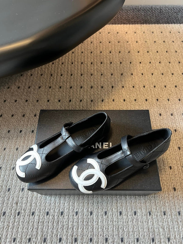 CC 26s T-Strap Mary Jane Flats White Black Cowhide