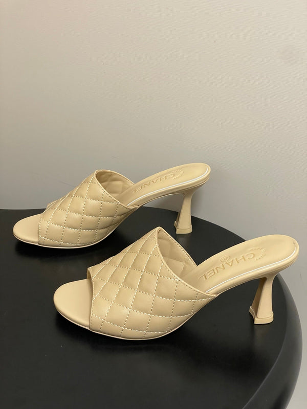 CC Quilted Heeled Sandal 8cm Begie Lambskin 834718