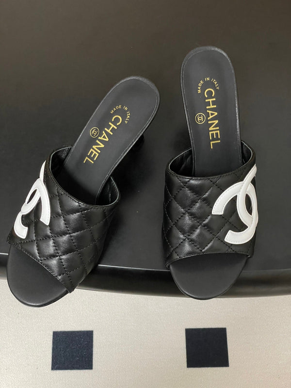 CC 26A Logo Quilted Heeled Sandals 8cm Black White Lambskin 834712