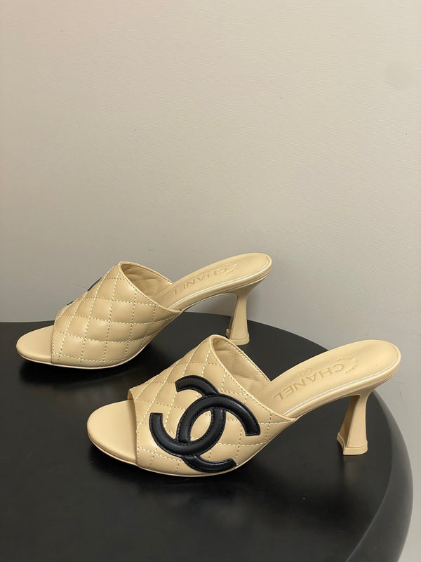 CC 26A Logo Quilted Heeled Sandals 8cm Begie Black Lambskin 834710