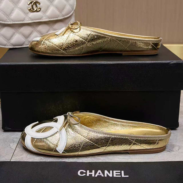 CC Coco Beach 26ss Flat Mules Metallic Gold Quilted Leather White Logo 840271