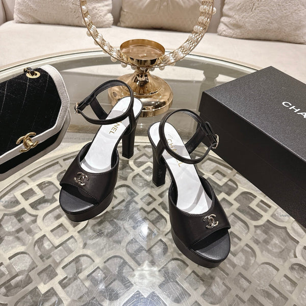 CC 2026 Platform Sandals 11cm Black Sheepskin 834299