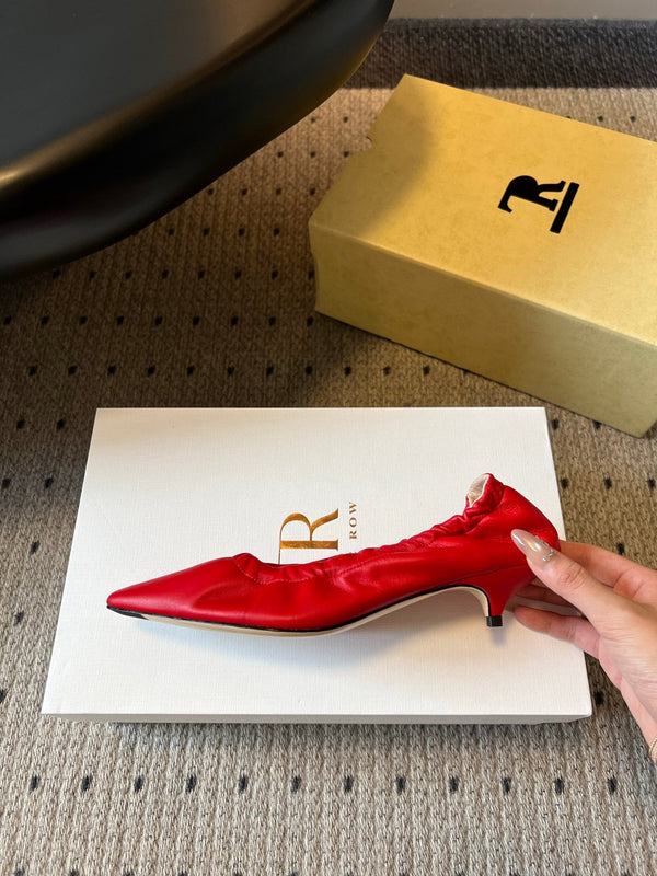 TR 26SS Ruched Pointed-Toe Kitten Heel Pumps