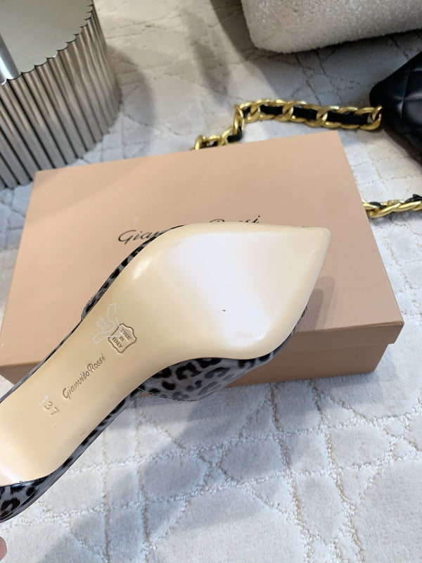 GR Leopard Print Pointed-Toe Mules 8.5cm Grey Patent Cowhide 851872