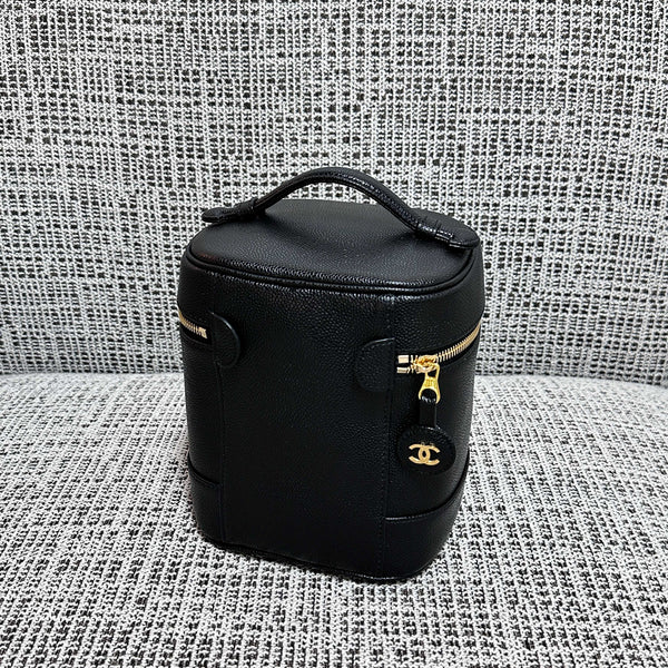 CC Vintage Vanity Bag 17.5cm Black Caviar Leather