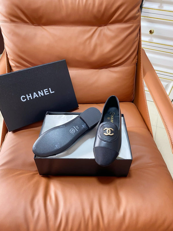 CC 26P Double C Loafers Black Lambskin & Grosgrain 857977
