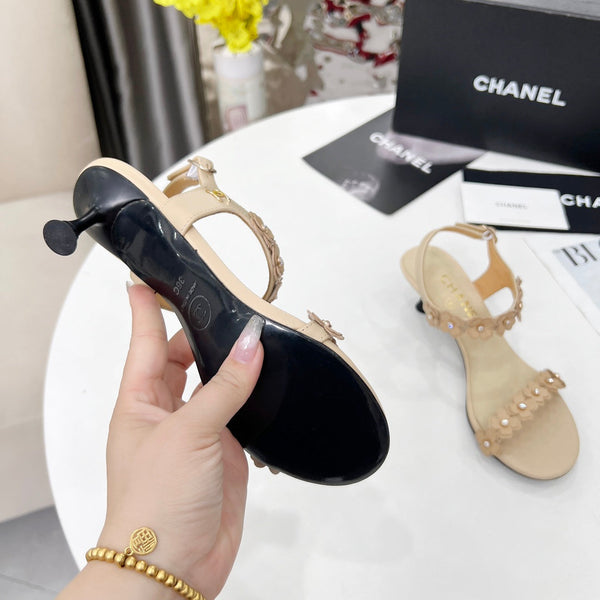 CC 26s Floral Sandal 7.5cm Beige Sheepskin 867465