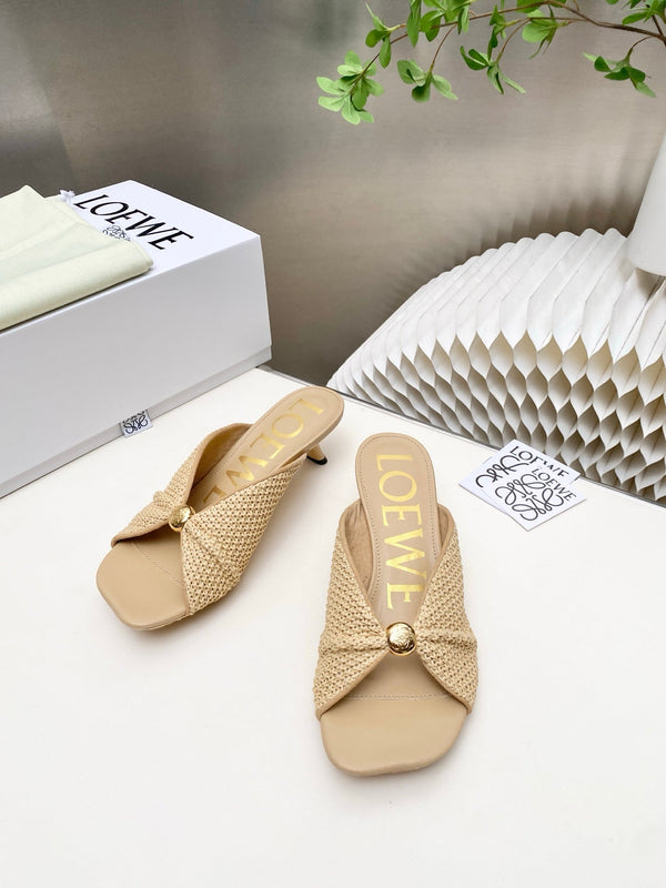 Loew Pebble Soft Sandals Beige Lambskin Leather 881366