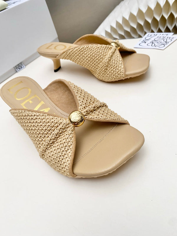 Loew Pebble Soft Sandals Beige Lambskin Leather 881366
