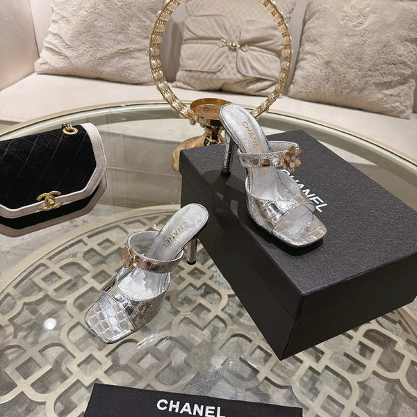 CC 26A Camellia Double C Square Toe Mules 10cm Silver Stone-Grain Cowhide 890673