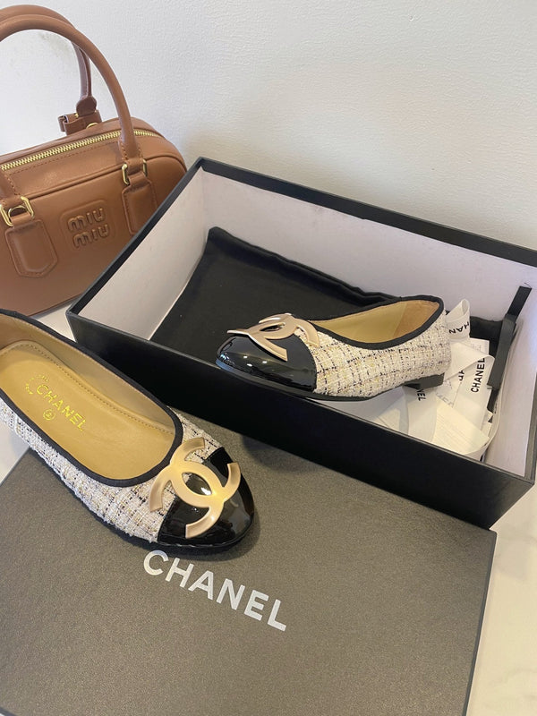 CC 26P Ballet Flats Beige Black Tweed & Patent Leather 890837