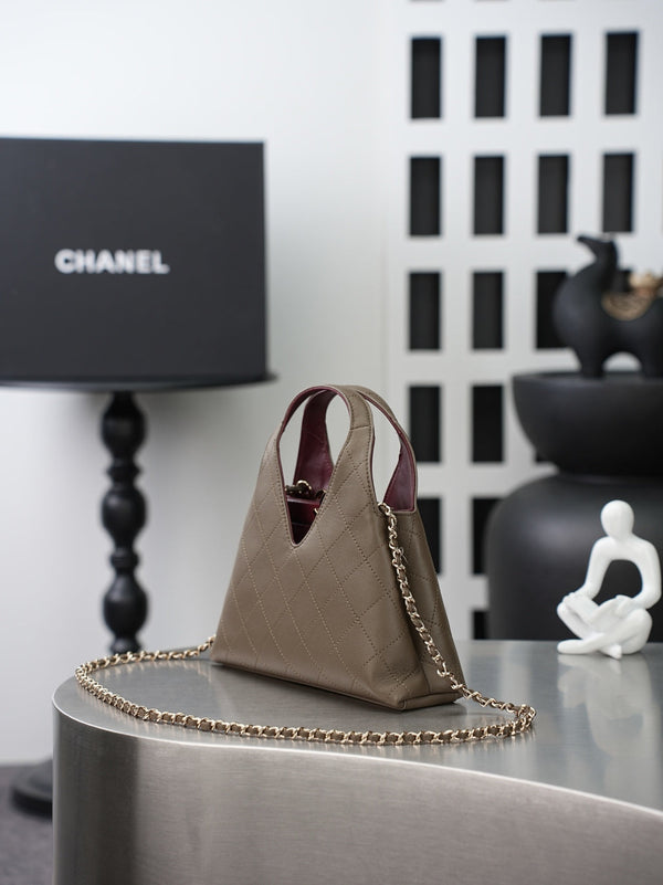 CC 26A Shopping Bag 23cm Taupe Lambskin