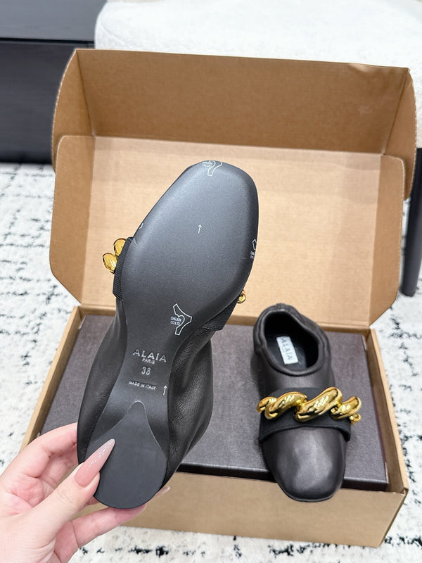 Alai Chain GHW Ballet Flats Black Cowhide Leather 880773