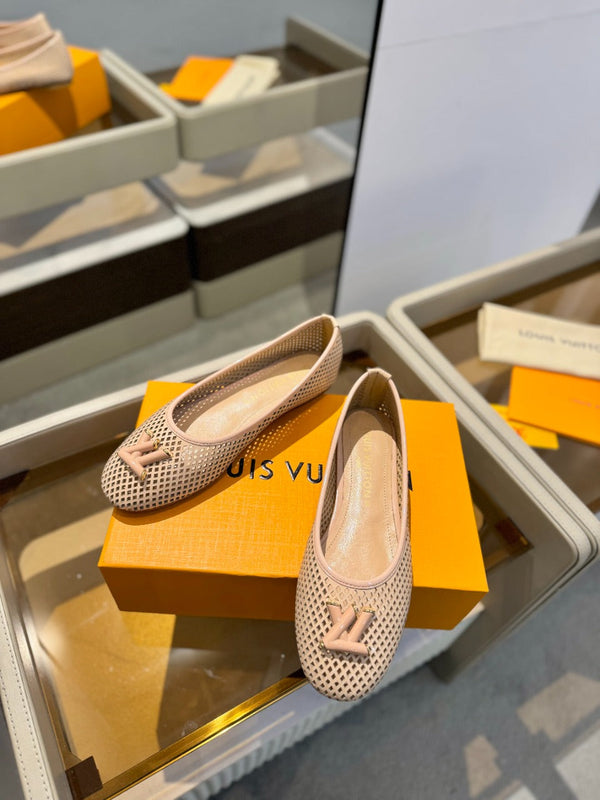 LV Shake Perforated Ballet Flats Beige Calfskin 893576