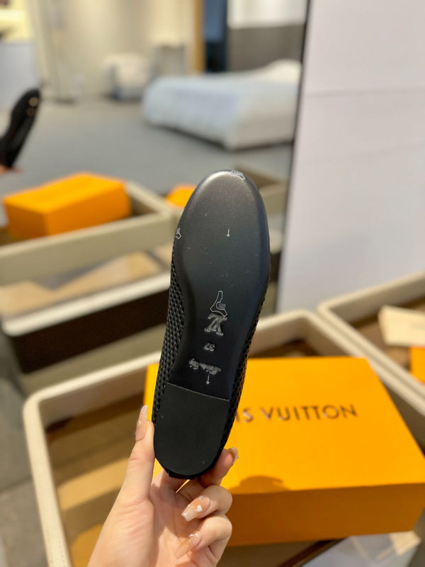LV Shake Perforated Ballet Flats Black Calfskin 893573