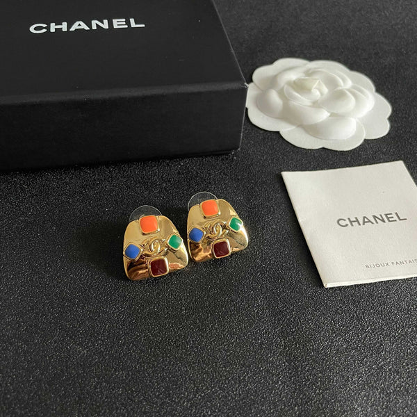 CC Clip-On Earrings Gold Gripoix Glass 659645