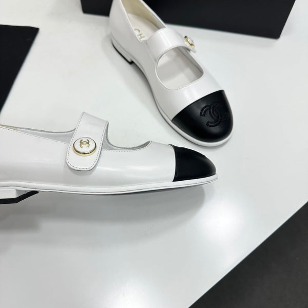 CC Mary Jane Flats White Black Leather 925645