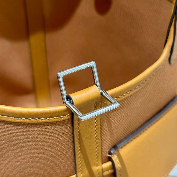 HM Picotin Lock 18CM Pocket Handbag Camel Swift Canvas