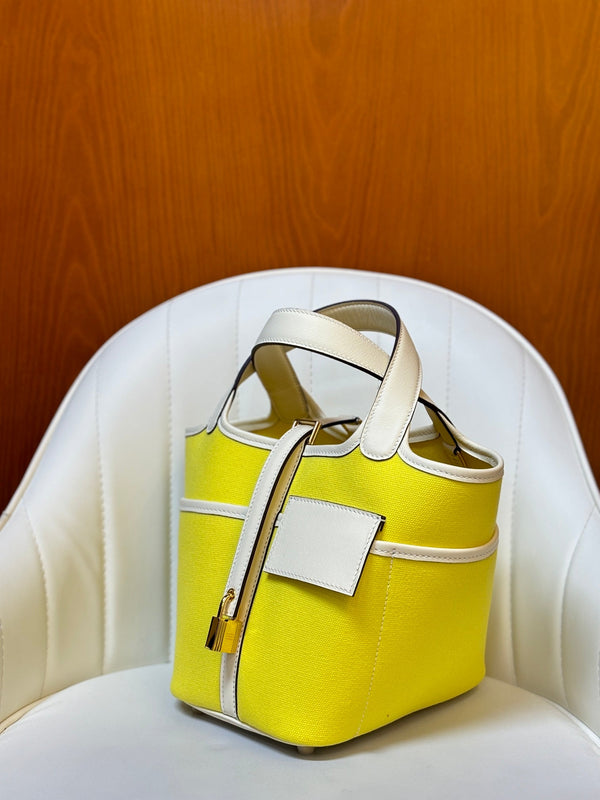 HM Picotin Lock 18CM Pocket Handbag Ivory Yellow Swift Canvas