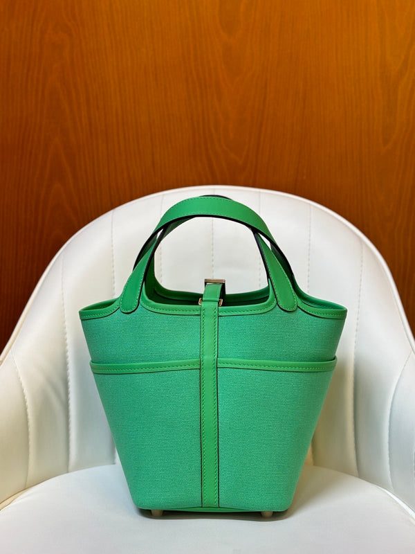 HM Picotin Lock 18CM Pocket Handbag Green Swift Canvas