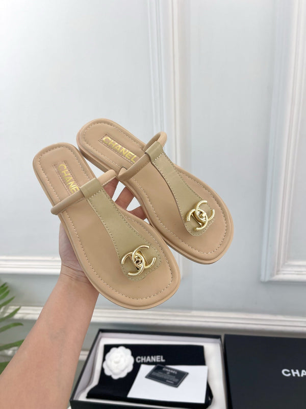 CC Double C Thong Sandals Beige Leather 947043