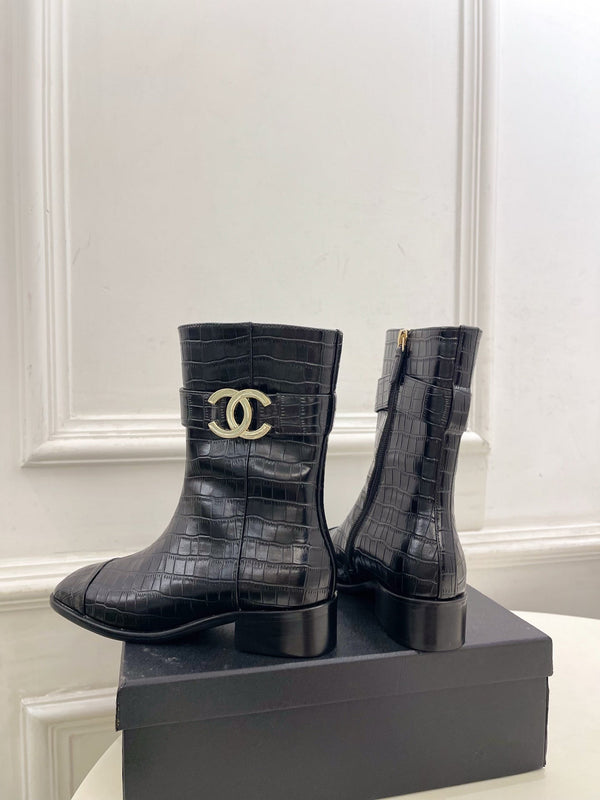 CC Double C Ankle Boots 3.5CM Black Croc-Embossed Leather 946902