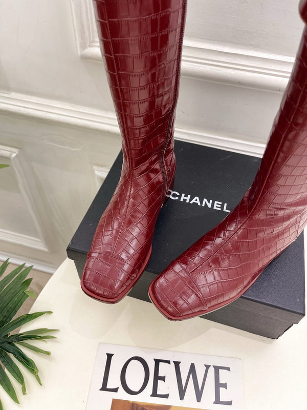 CC Double C Knee-High Boots 3.5CM Burgundy Croc-Embossed Leather 946896