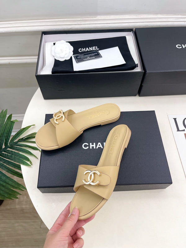 CC 26ss Pre-Collection Double C Slide Sandals Beige Leather 946872