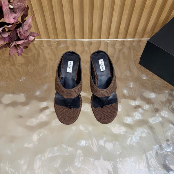 Alaia Cube Thong Wedge Sandals Brown Raffia 949329