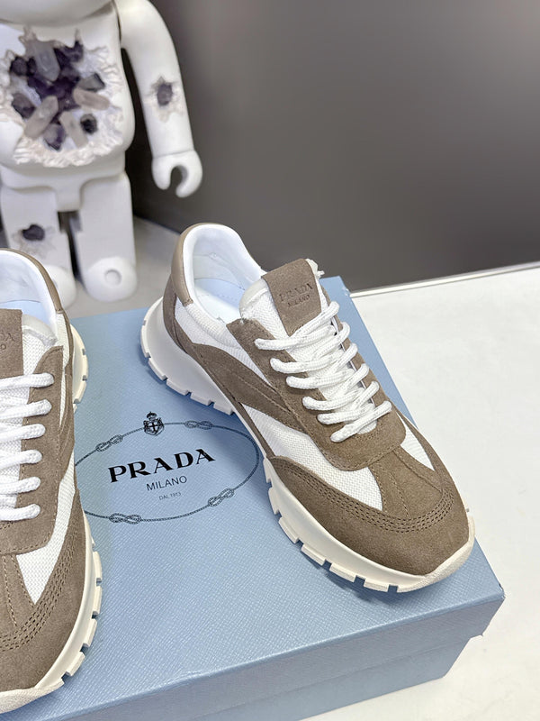 Prad 26ss Milano Logo Label Sneakers Light Brown White Mesh Suede 951931