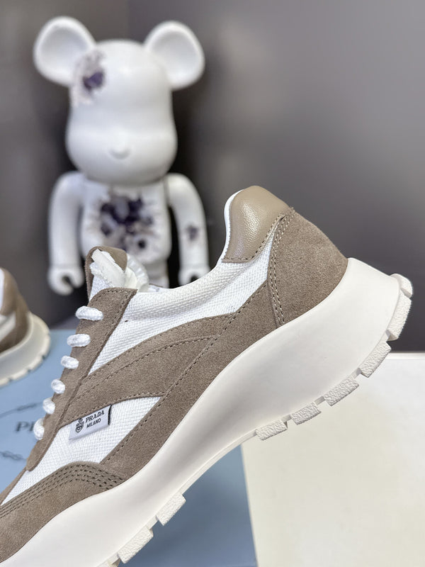 Prad 26ss Milano Logo Label Sneakers Light Brown White Mesh Suede 951931