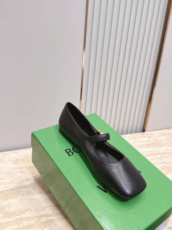 BV Charlotte Mary Jane Flat Black Cowhide Leather 954585