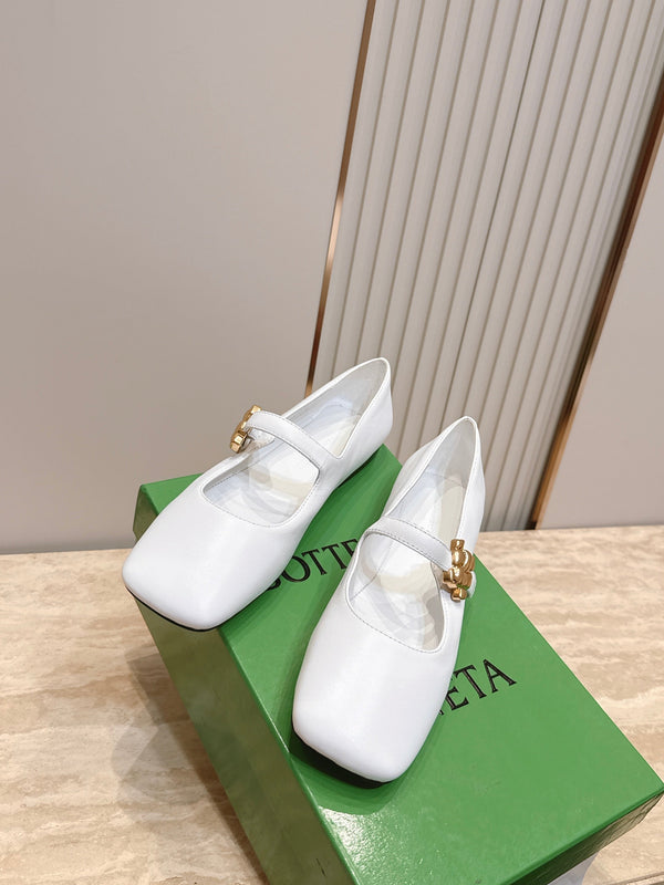 BV Charlotte Mary Jane Flat White Cowhide Leather 954584