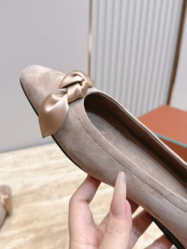 LP Primula Pointed-Toe Ballet Flats Silk Bow Beige Suede 954475