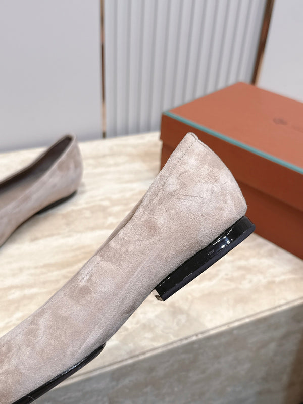 LP Primula Pointed-Toe Ballet Flats Silk Bow Beige Suede 954475