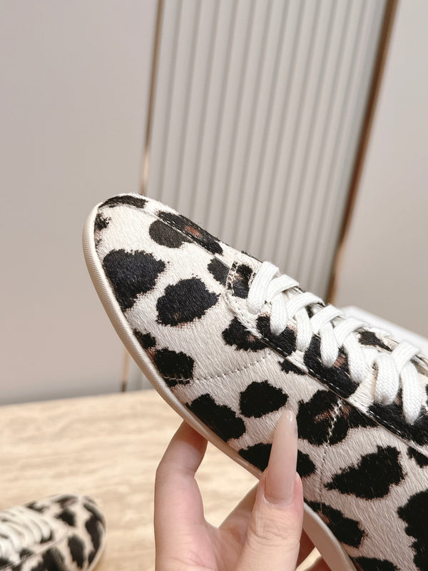 TR Leopard Print Low-Top Sneakers Cream Horsehair 954421