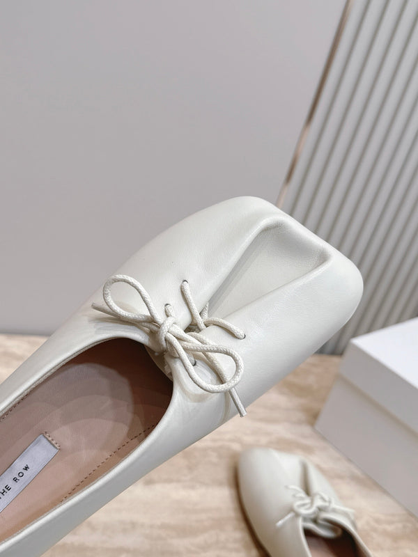 TR Lace-Up Ballet Flats Square Toe Cream Leather 954411