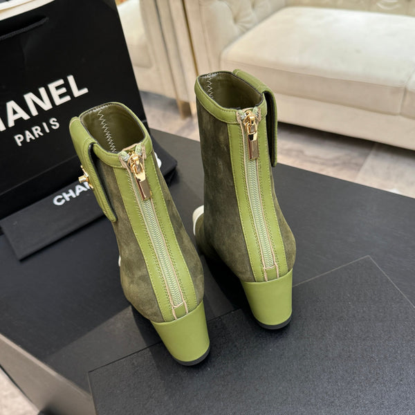 CC Ankle Boots White Square Toe Olive Green White Suede Leather 958075