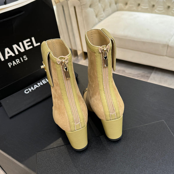 CC Ankle Boots White Square Toe Beige Gold Suede Leather 958071