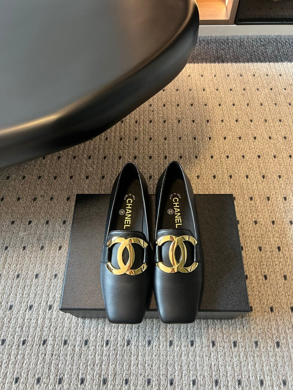 CC Logo Loafers Black Leather 984402