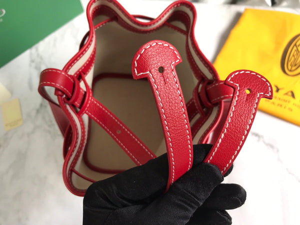 PETIT FLOT BUCKET BAG 22 IN CLASSIC RED GOYARDINE CANVAS AND LAMBSKIN TRIM