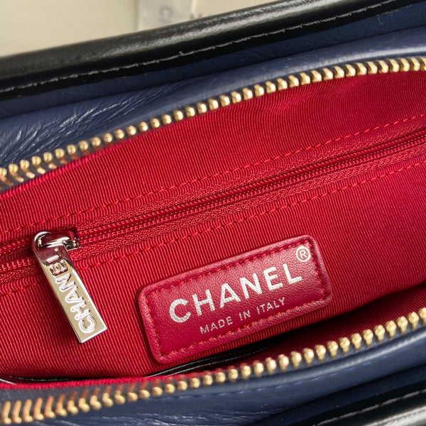 Chanel 25 Gabrielle Black Blue 20cm Calfskin 289507