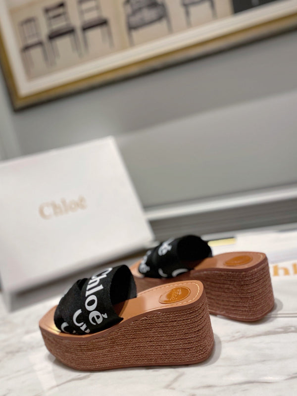 CHLOÉ WOODY WEDGE IN BLACK DENIM WITH WHITE LOGO