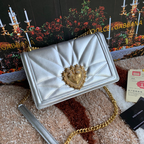 large devotion 26 shouder bag silver metalic cafskin