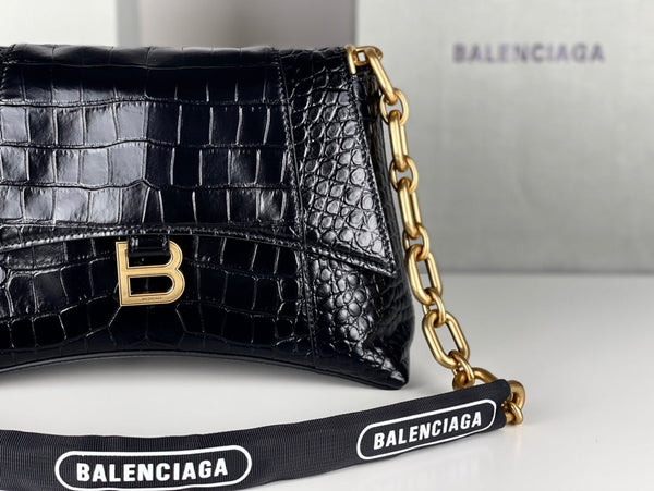 DOWNTOWN SHOULDER BAG 29 IN BLACK CROCODILE EMBOSSED CALFSKIN GOLD HARDWARE