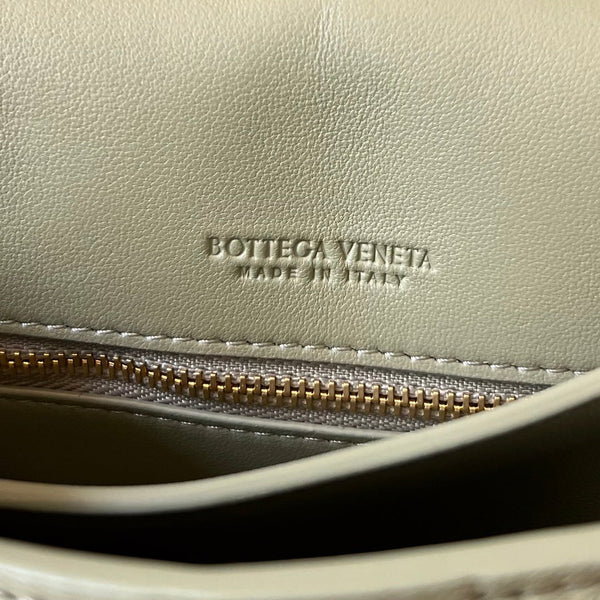 BV Mini Crossbody Bag 19cm Light Green Calfskin Ghw