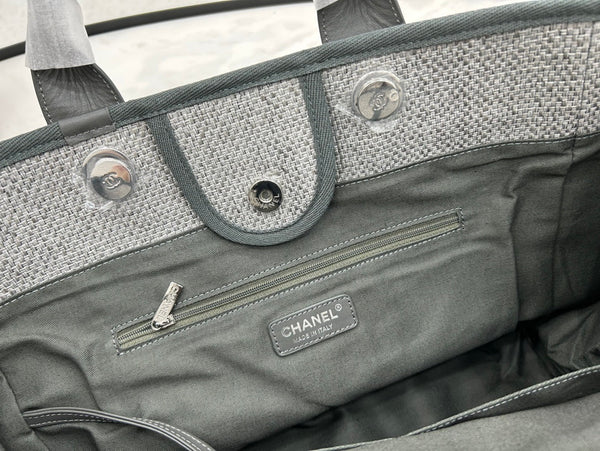 CC Deauville Tweed Bag Dark Green Leather Gold Hardware 18